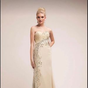 Brand New Cinderella Devine Gown Great  Prom Dress